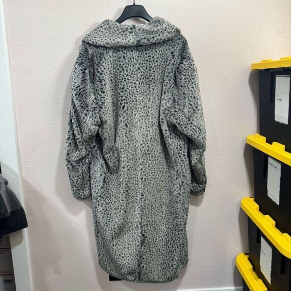Gray Leopard Print Faux Fur Trench Coat - Picture 2 of 11